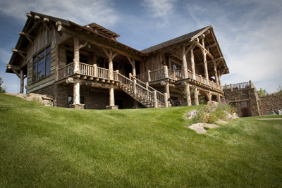 Central Montana Lodge - narrow sloping site